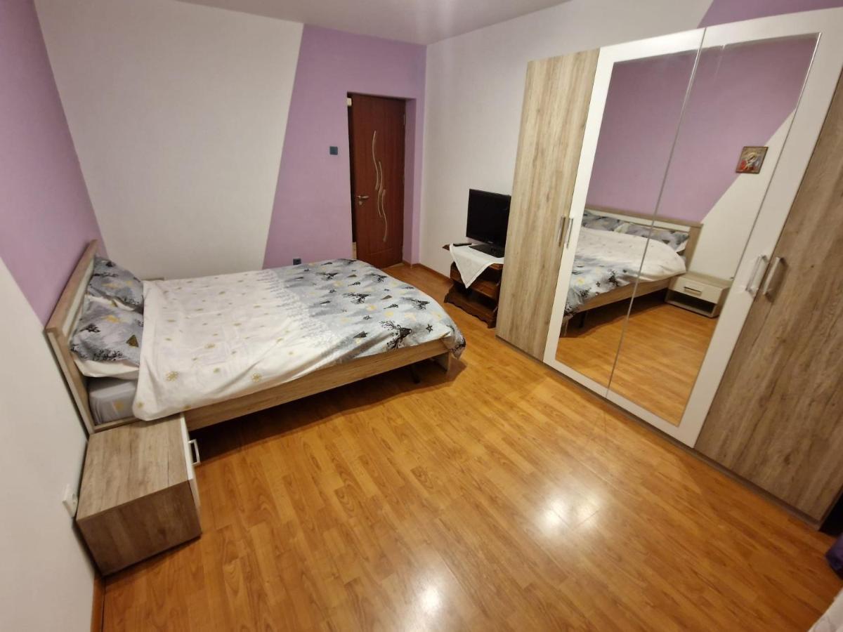 Apartament Victoria Appartement Târgu Jiu Buitenkant foto