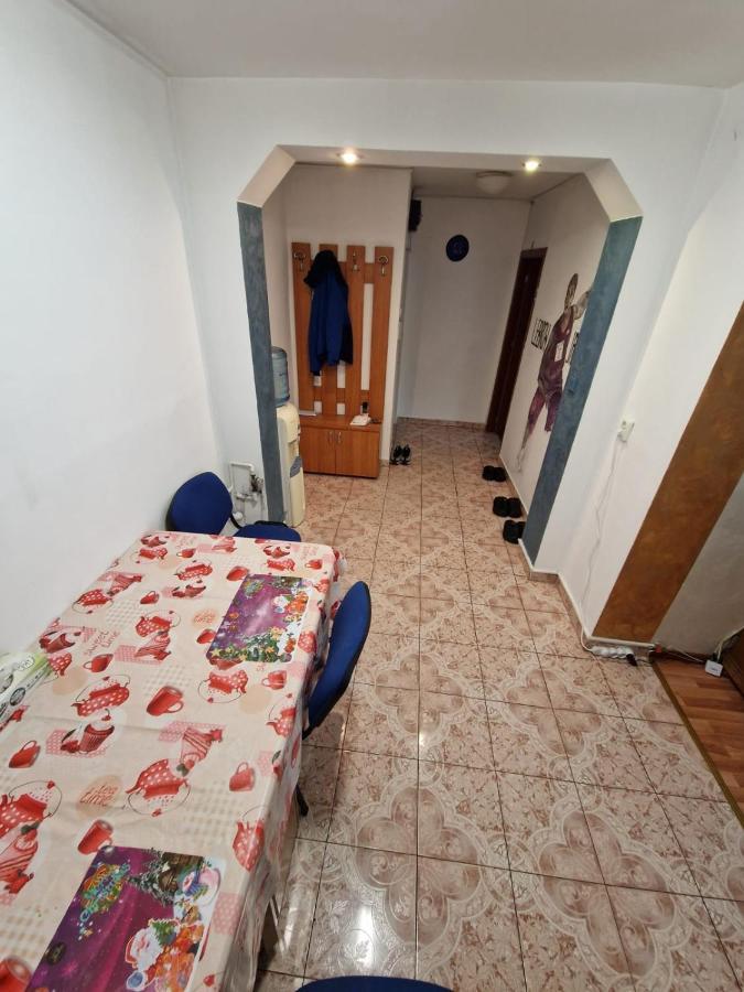Apartament Victoria Appartement Târgu Jiu Buitenkant foto